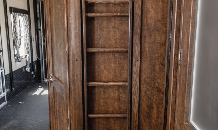 2014 GRAND DESIGN MOMENTUM 385TH interior loft