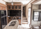 2014 GRAND DESIGN MOMENTUM 385TH interior front hall
