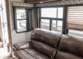 2014 GRAND DESIGN MOMENTUM 385TH interior living area