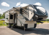 2014 GRAND DESIGN MOMENTUM 385TH exterior front passenger side