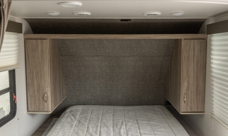 2022 Winnebago Micro Minnie 2108FBS interior bed