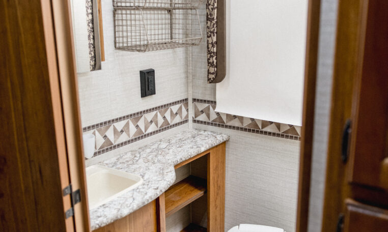 Jayco Redhawk 31xl interior bathroom