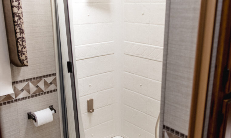 Jayco Redhawk 31xl interior bathroom