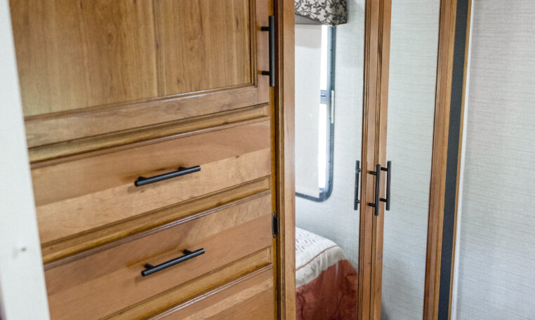 Jayco Redhawk 31xl interior bedroom