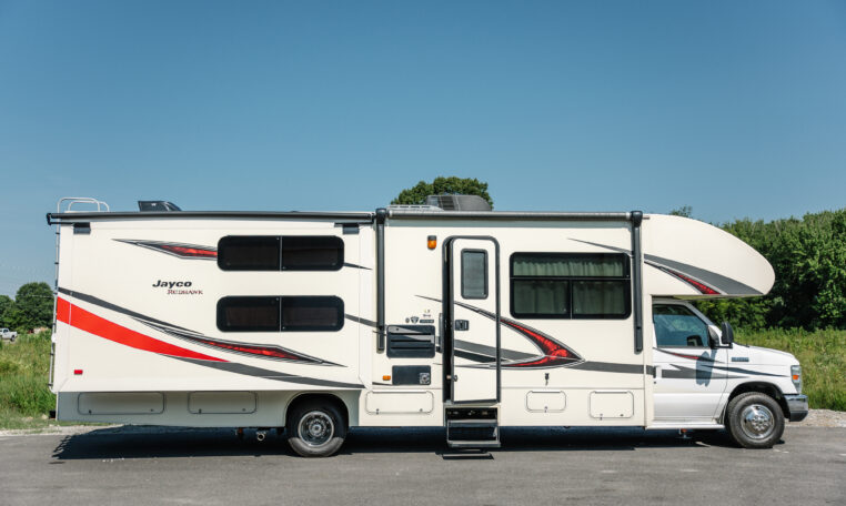 Jayco Redhawk 31xl exterior passenger side