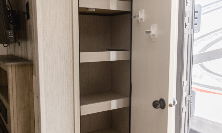 Palomino Puma 25RKQB Travel Trailer interior rear living