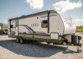Palomino Puma 25RKQB Travel Trailer exterior front passenger