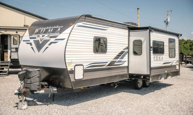 Palomino Puma 25RKQB Travel Trailer exterior front driver side