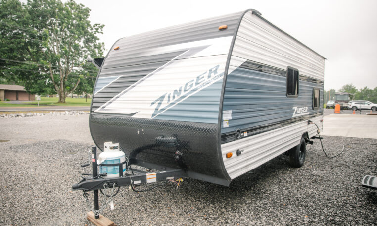 2025 Crossroads Zinger 18BH exterior front driver side