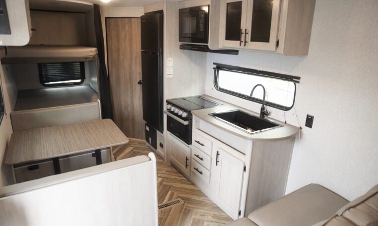 2025 CROSSROADS ZINGER 252BH interior kitchen