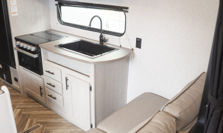 2025 CROSSROADS ZINGER 252BH interior kitchen