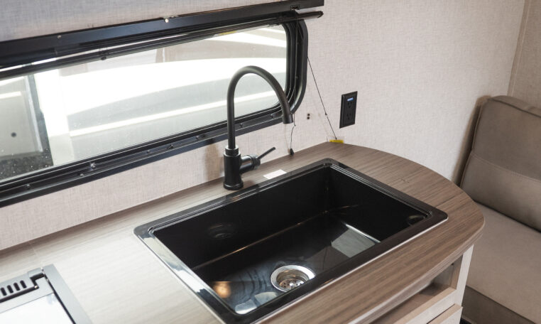 2025 CROSSROADS ZINGER 252BH interior kitchen