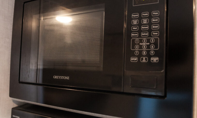 2025 CROSSROADS ZINGER 252BH interior kitchen