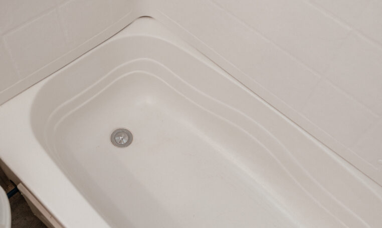 2018 CrossRoads Sunset Trail SS210FK interior bathroom