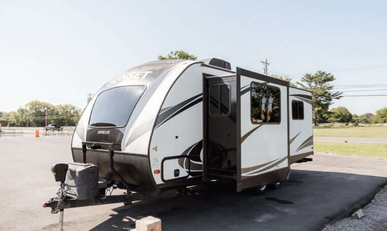 2018 CrossRoads Sunset Trail SS210FK exterior driver front
