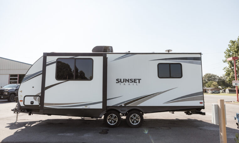 2018 CrossRoads Sunset Trail SS210FK exterior driver side